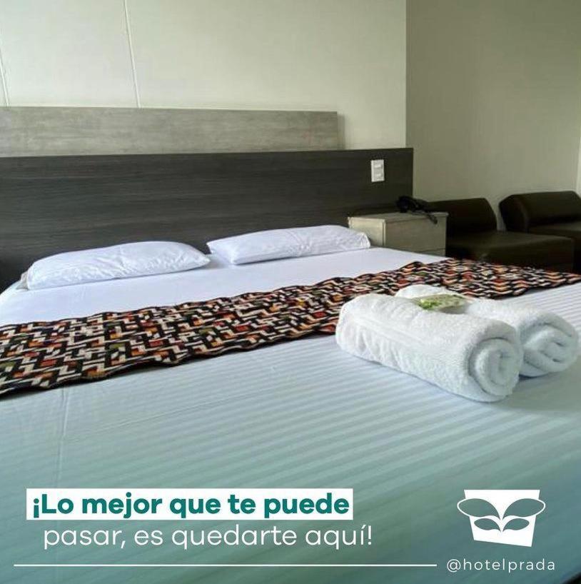 Hotel Prada เบลโญ ภายนอก รูปภาพ