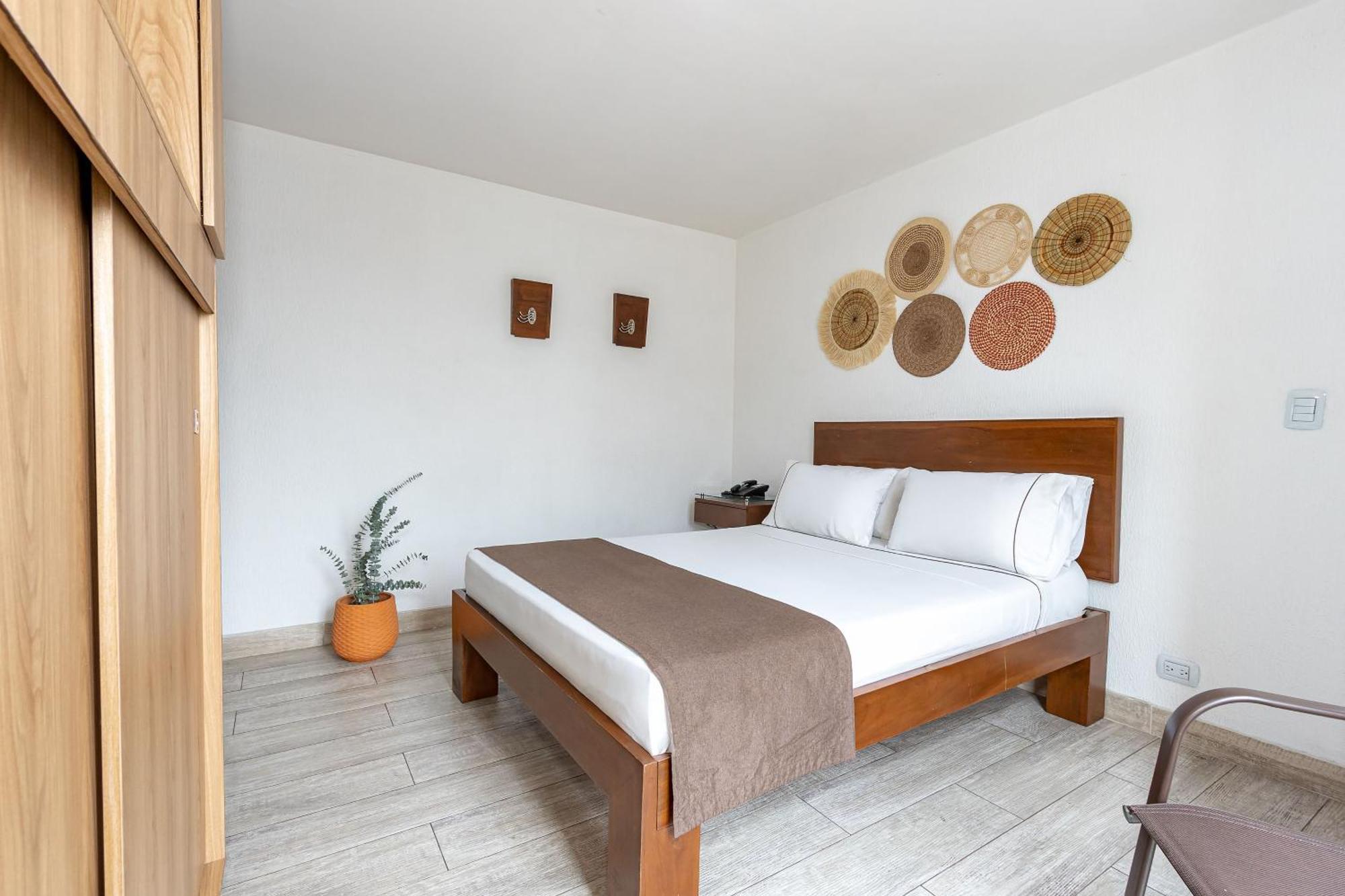Hotel Prada เบลโญ ภายนอก รูปภาพ